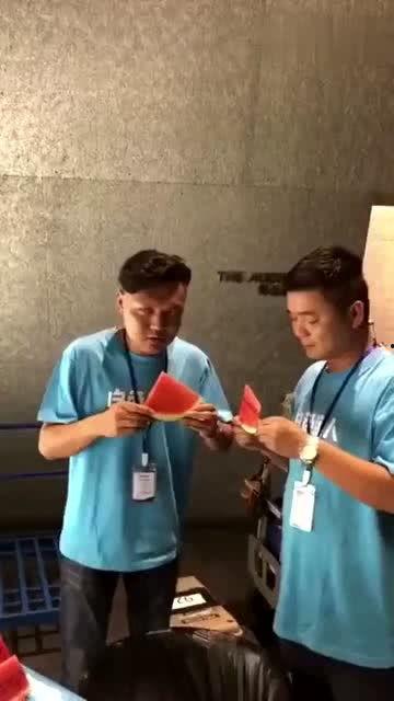 吃瓜最快GIF,吃瓜最快GIF,笑点满满!