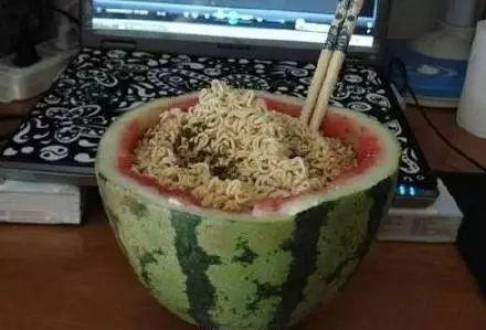 吃瓜不刷碗,揭秘懒人生活的趣味日常