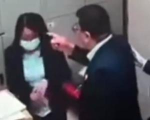 银行女员工吃瓜事件,网络舆论下的职场伦理探讨